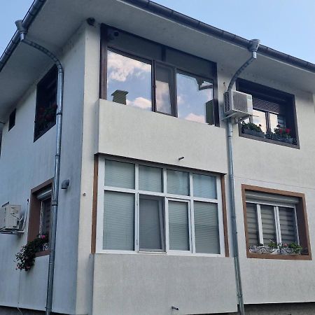 Z-Apartment In Trjavna Buitenkant foto